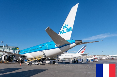 KLM and Air France aircraft at the gate (French flag).png