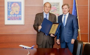 Rafael Schvartzman and Vitaly Savelyev Aeroflot CEO 2.jpg