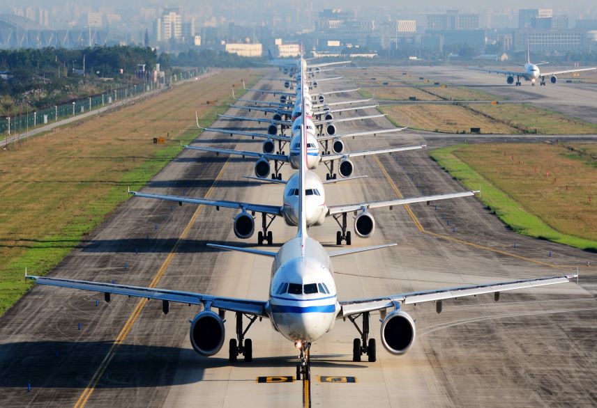 GettyImages-1059950920 - planes line rsz.jpg