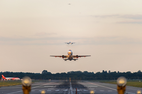 Slot Alert - Aircraft queuing in the sky.png