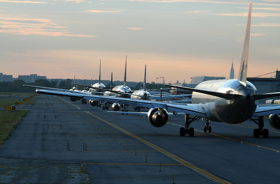Aircraft queuing.png