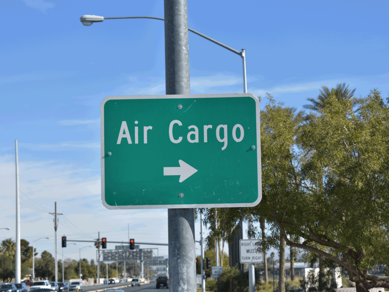 web_air-cargo-signage_Credit_Readin-Wilson_shutterstock_797610379_2000x1500.png