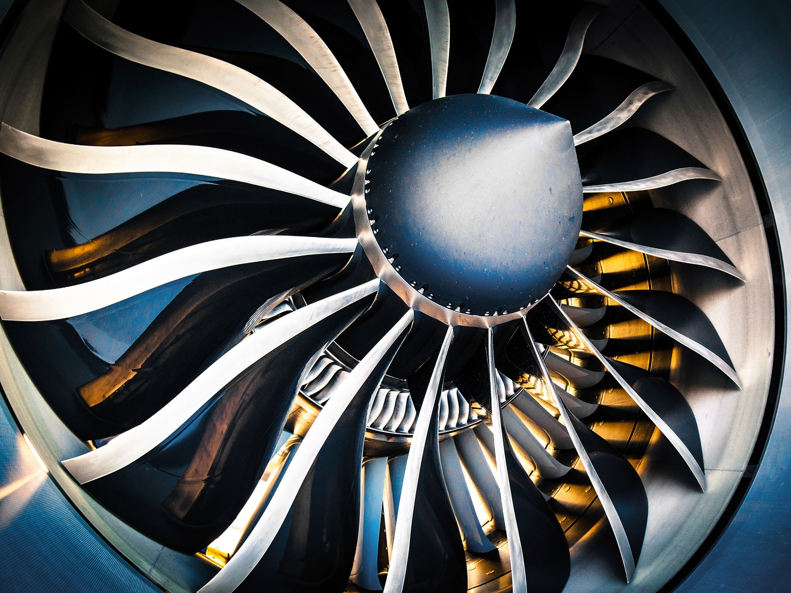 web_Aircraft-jet-engine_credit_iStock-626839228.jpg