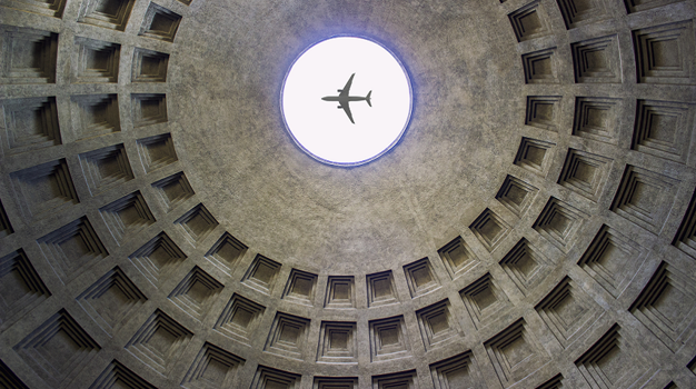 Rome Pantheon and aircraft.png