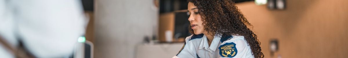 Curso de formación aeronáutica IATA Reglamentación sobre mercancías peligrosas (DGR) para personal de revisión de seguridad
